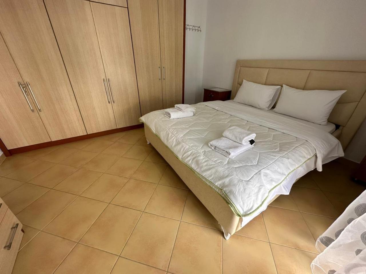 Taulant Apartment Sarande Exterior photo